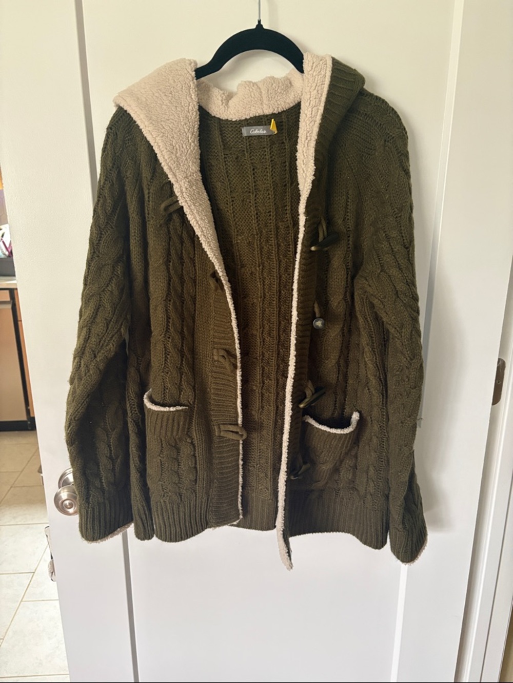 Cabela's Olive Green Cable Knit Hooded Toggle Sweater with Cream Trim